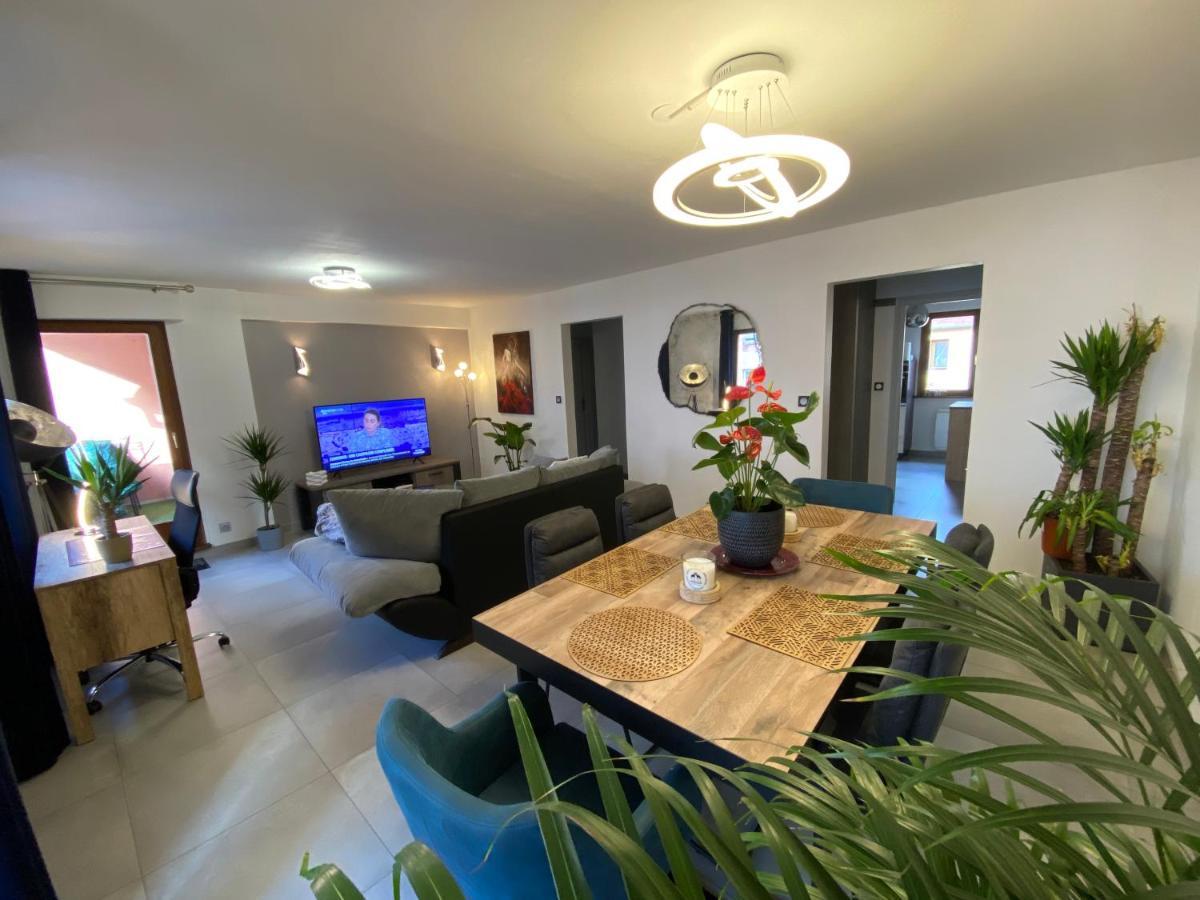 Mallo'S Lodge Avec Parking Gratuit Et 2 Balcons 科尔马 外观 照片